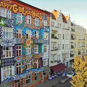  Albergue Happy Go Lucky +
